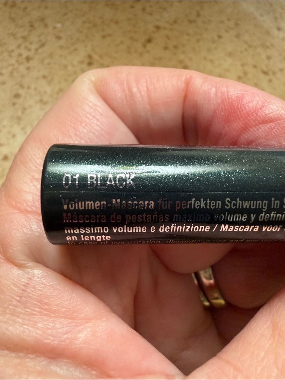 CLINQUE HIGH IMPACT MASCARA COLOR #01 BLACK TRAVEL SIZE - Picture 8 of 10